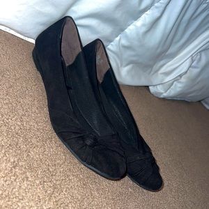 Black stylish flats